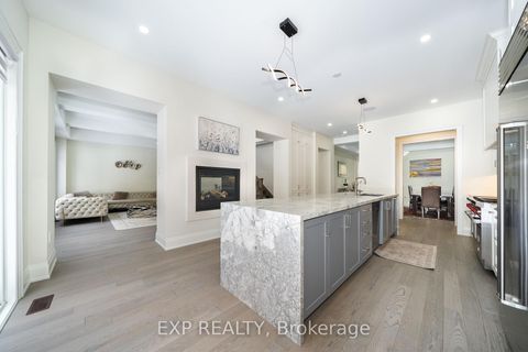 Photo 15 at 121 Milky Way Drive, Observatory, Richmond Hill