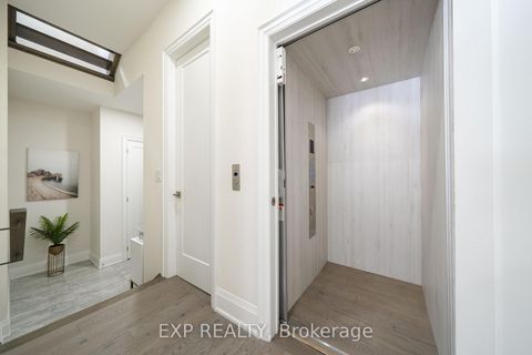 Photo 25 at 121 Milky Way Drive, Observatory, Richmond Hill