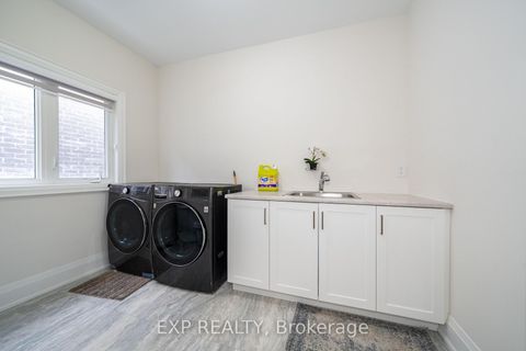 Photo 26 at 121 Milky Way Drive, Observatory, Richmond Hill