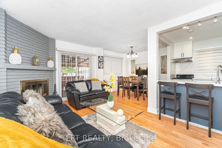 Photo 8 at 27 Woodsview Avenue, Clairville, Toronto