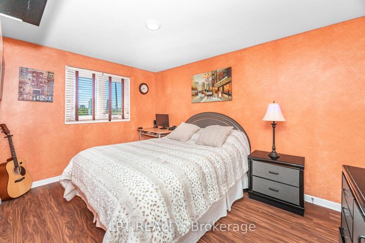 Photo 19 at 27 Woodsview Avenue, Clairville, Toronto
