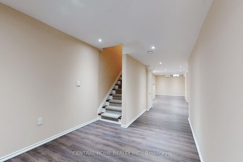 Photo 15 at 165 Manorheights Street, Rouge Woods, Richmond Hill