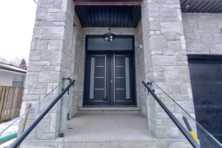 Photo 1 at 30 Mclaughlin Road N, Northwood Park, Brampton