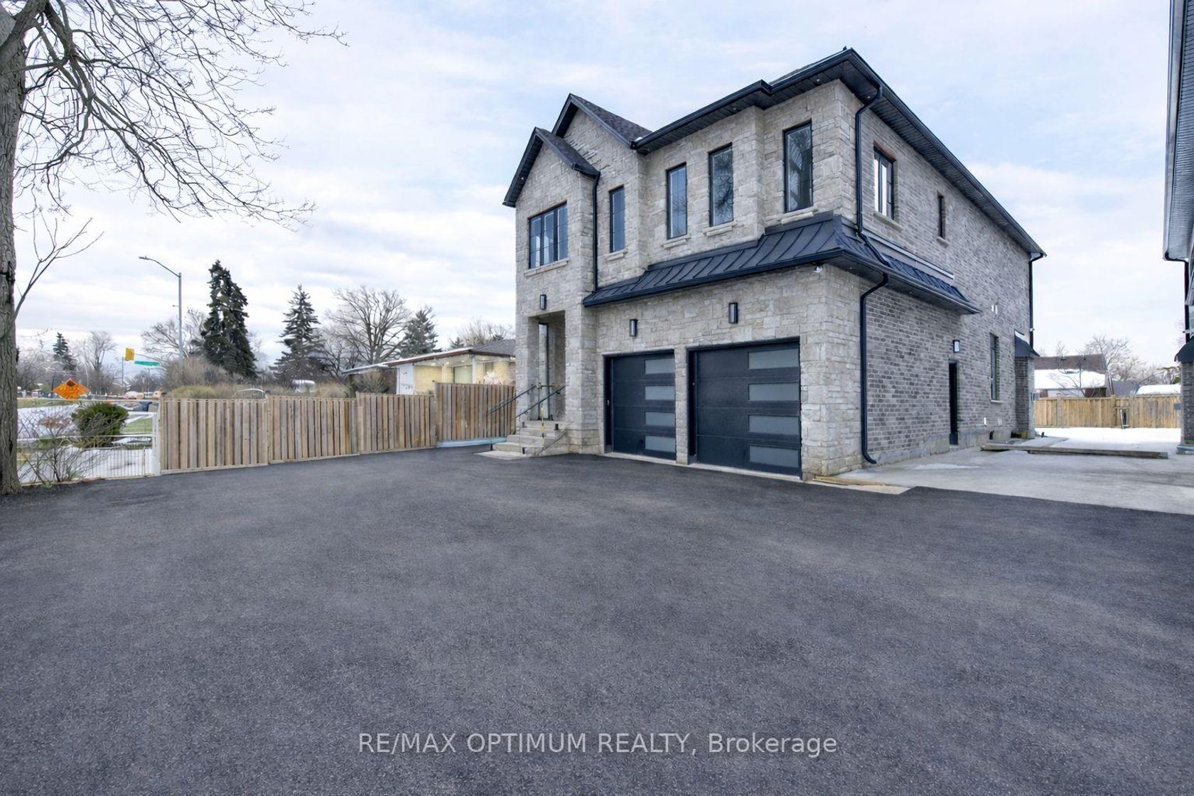30 Mclaughlin Road N, Northwood Park, Brampton 2