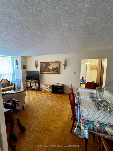 Photo 9 at 512 - 5 Shady Golf Way, Flemingdon Park, Toronto