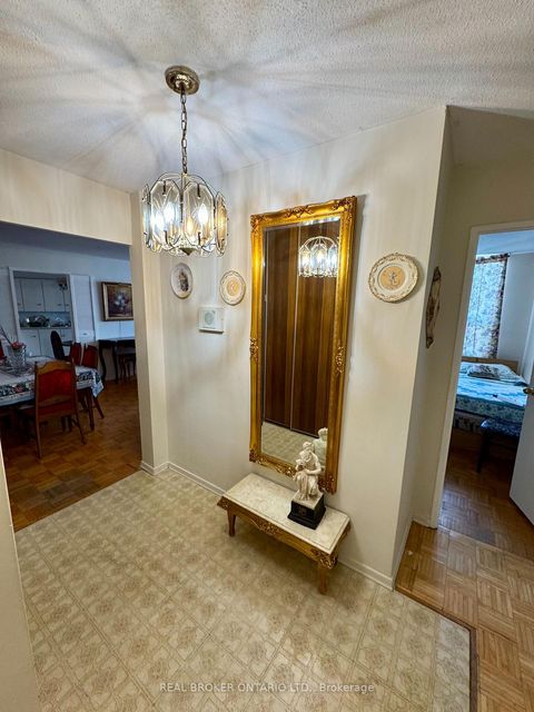 Photo 14 at 512 - 5 Shady Golf Way, Flemingdon Park, Toronto