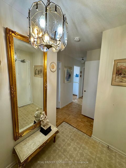 Photo 15 at 512 - 5 Shady Golf Way, Flemingdon Park, Toronto