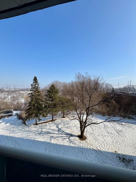 Photo 32 at 512 - 5 Shady Golf Way, Flemingdon Park, Toronto