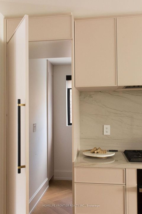 Photo 12 at 127 Glenvale Boulevard, Leaside, Toronto