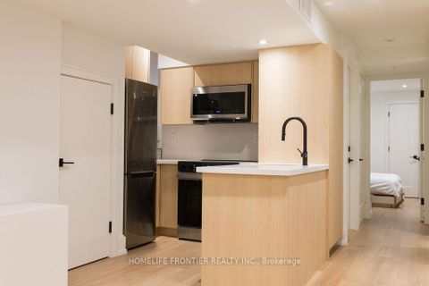 Photo 21 at 127 Glenvale Boulevard, Leaside, Toronto