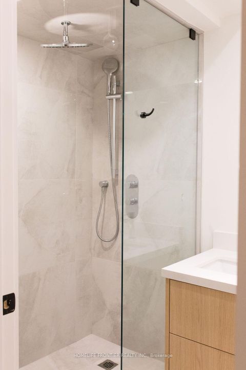 Photo 23 at 127 Glenvale Boulevard, Leaside, Toronto