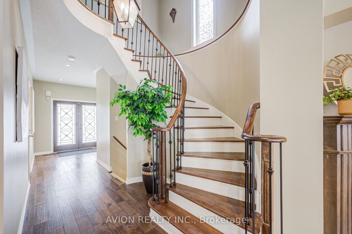 Photo 2 at 15 Tacc Trail, Vellore Village, Vaughan