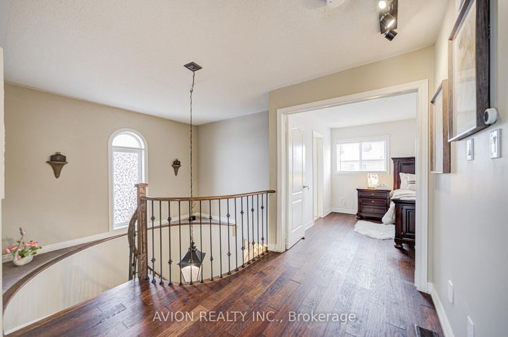 Photo 18 at 15 Tacc Trail, Vellore Village, Vaughan