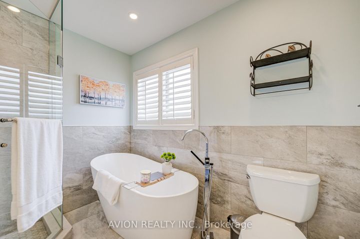 Photo 25 at 15 Tacc Trail, Vellore Village, Vaughan