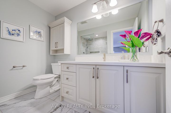 Photo 33 at 15 Tacc Trail, Vellore Village, Vaughan