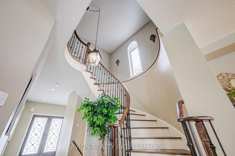 Photo 3 at 15 Tacc Trail, Vellore Village, Vaughan