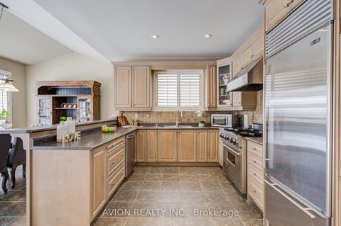 Photo 10 at 15 Tacc Trail, Vellore Village, Vaughan