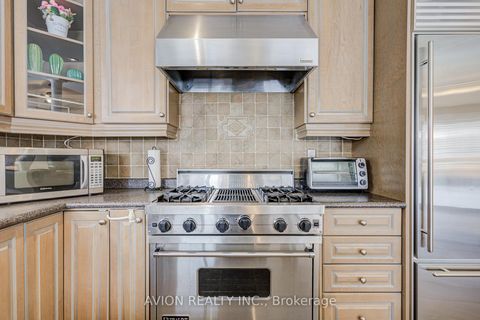 Photo 12 at 15 Tacc Trail, Vellore Village, Vaughan