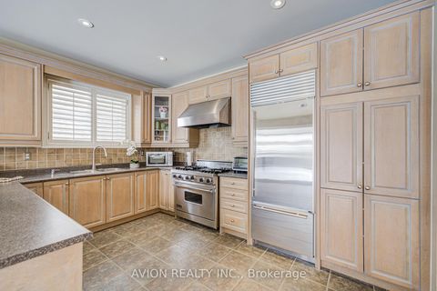 Photo 13 at 15 Tacc Trail, Vellore Village, Vaughan