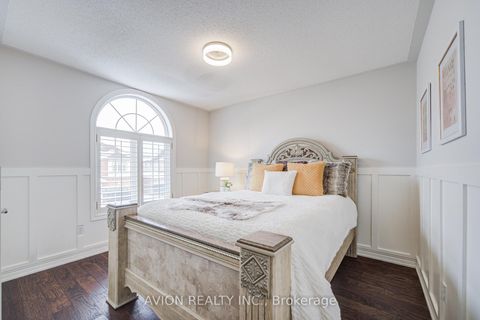 Photo 28 at 15 Tacc Trail, Vellore Village, Vaughan