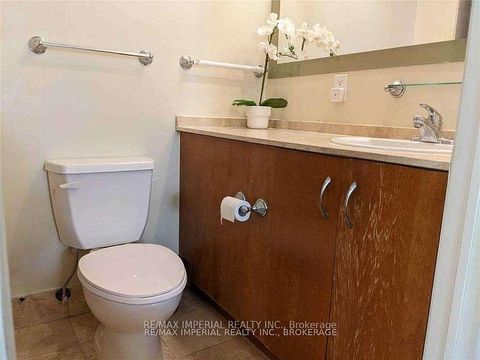 Photo 4 at 1023 - 1 King Street W, Bay Street Corridor, Toronto