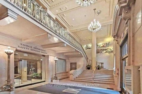 Photo 11 at 1023 - 1 King Street W, Bay Street Corridor, Toronto