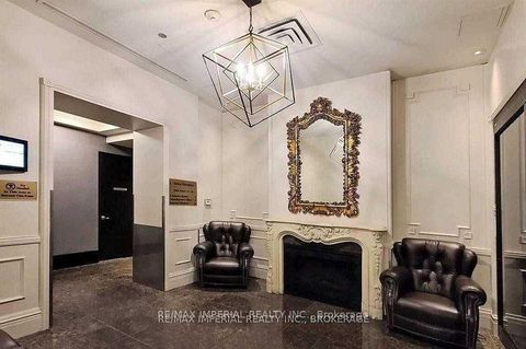 Photo 13 at 1023 - 1 King Street W, Bay Street Corridor, Toronto