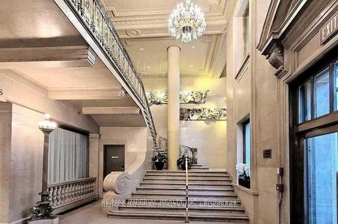 Photo 14 at 1023 - 1 King Street W, Bay Street Corridor, Toronto