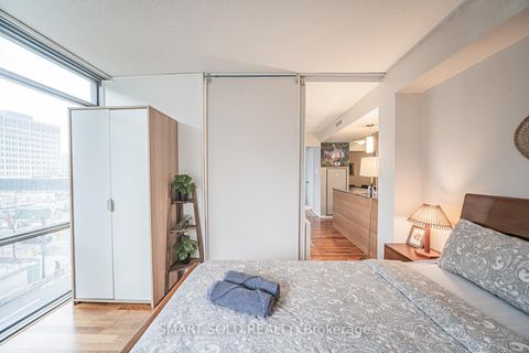 Photo 18 at 302 - 37 Grosvenor Street, Bay Street Corridor, Toronto