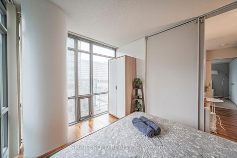 Photo 19 at 302 - 37 Grosvenor Street, Bay Street Corridor, Toronto