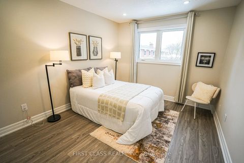 Photo 16 at 12 Radford Crescent, Amberglen, Markham