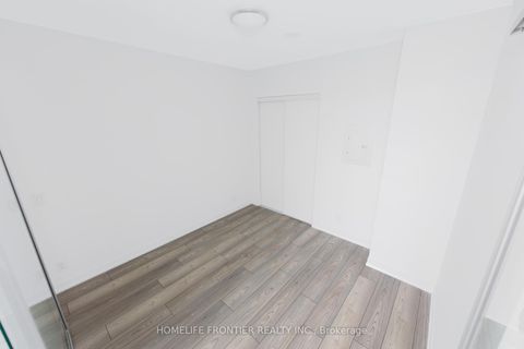 Photo 11 at 505 - 285 Dufferin Street, South Parkdale, Toronto