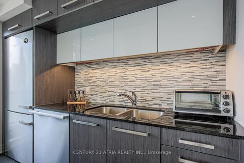 Photo 22 at 2002 - 8 The Esplanade Avenue, Waterfront Communities C1, Toronto