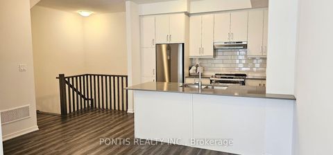 Photo 5 at TH 200 - 141 Honeycrisp Crescent, Concord, Vaughan