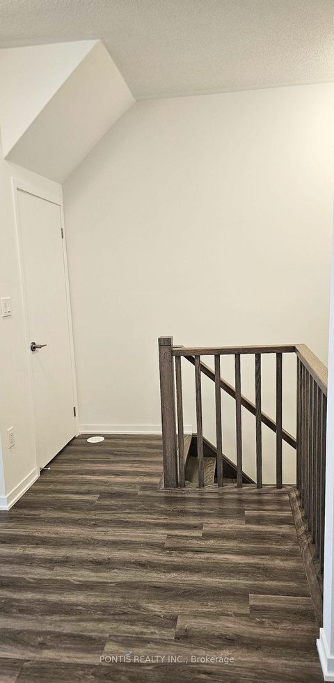 Photo 9 at TH 200 - 141 Honeycrisp Crescent, Concord, Vaughan