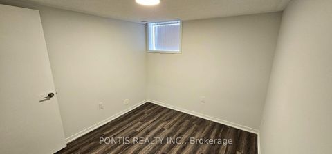 Photo 18 at TH 200 - 141 Honeycrisp Crescent, Concord, Vaughan