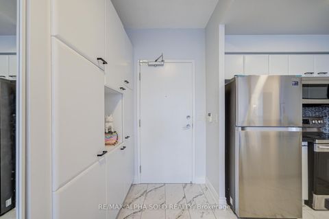 Photo 6 at 509 - 38 Lee Centre Drive, Woburn, Toronto