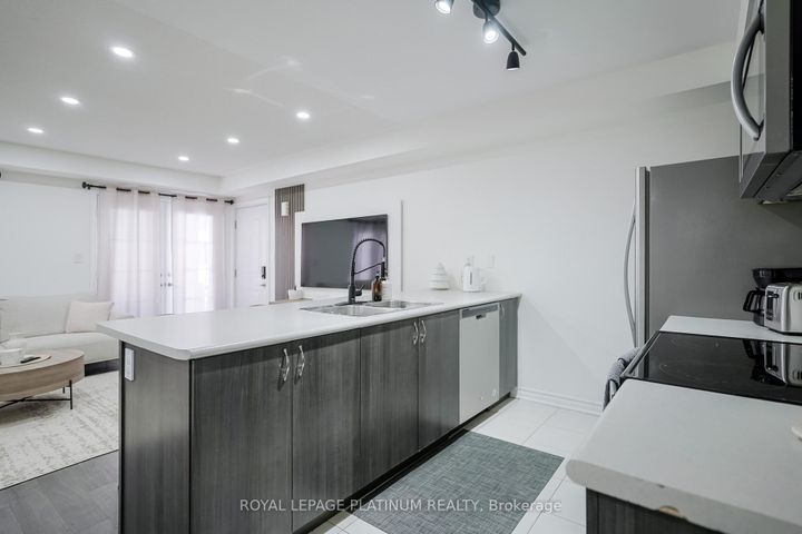 Photo 13 at #36 - 200 Veterans Drive, Northwest Brampton, Brampton