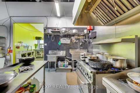 Photo 9 at 4A - 3220 Kingston Road, Cliffcrest, Toronto