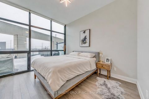 Photo 10 at 201 - 2900 Highway 7, Concord, Vaughan