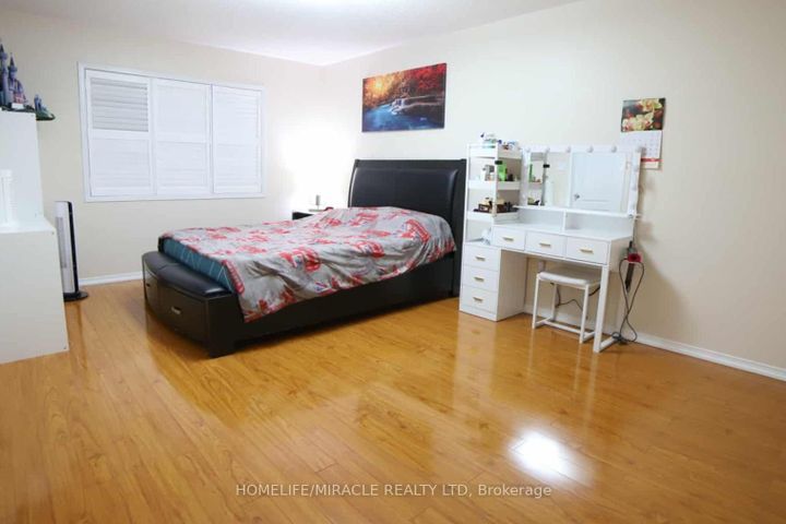 Photo 28 at 243 Venice Gate Drive, Vellore Village, Vaughan