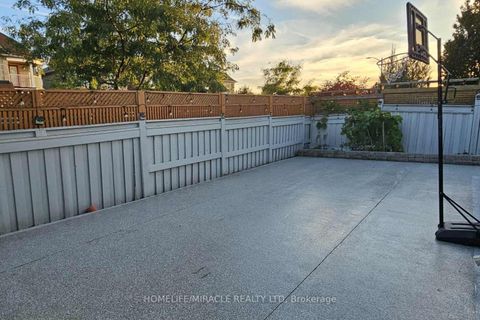 Photo 5 at 243 Venice Gate Drive, Vellore Village, Vaughan