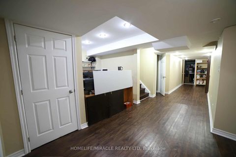 Photo 34 at 243 Venice Gate Drive, Vellore Village, Vaughan