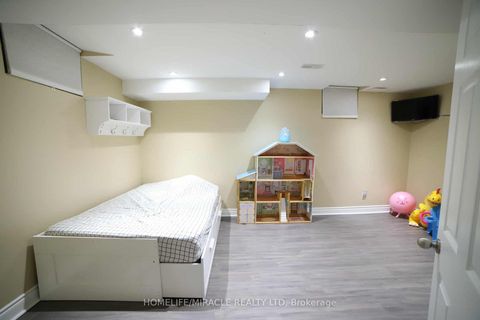 Photo 37 at 243 Venice Gate Drive, Vellore Village, Vaughan