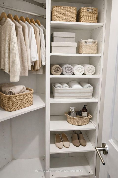 Photo 7 at 342 - 38 Grand Magazine Street, Niagara, Toronto