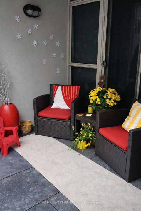 Photo 10 at 342 - 38 Grand Magazine Street, Niagara, Toronto