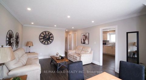 Photo 2 at 580 Gibb Street, Vanier, Oshawa