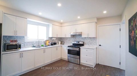 Photo 4 at 580 Gibb Street, Vanier, Oshawa