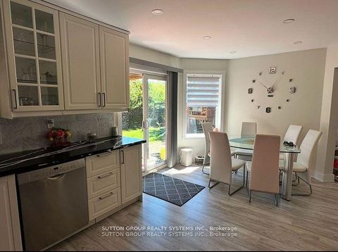 Photo 8 at 6807 Gracefield Drive W, Lisgar, Mississauga