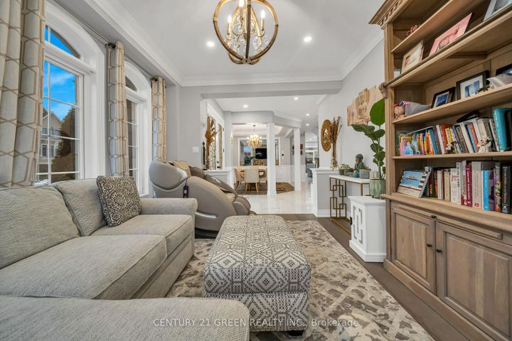 Photo 9 at 2561 Grand Oak Trail, WM Westmount, Oakville